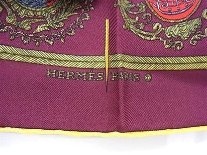 Hermes Scarf les Armes de Paris Crest Carre in 45 Bordeaux Multicolor Silk 100% — view 4