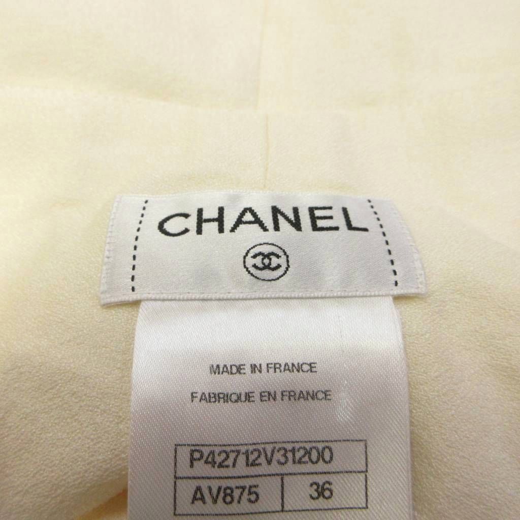 Chanel Silk 100% Culotte Skirt Shorts CC Logo Button Pleats Ivory 36 — view 3