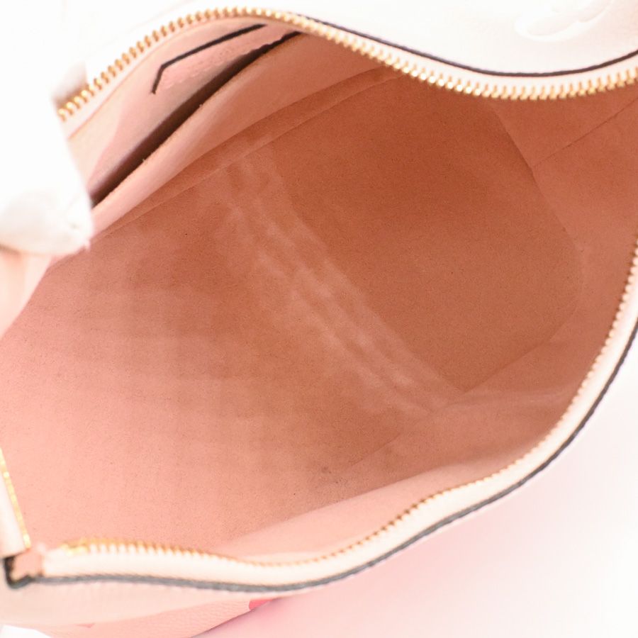 Louis Vuitton Handbag Marshmallow PM — view 4