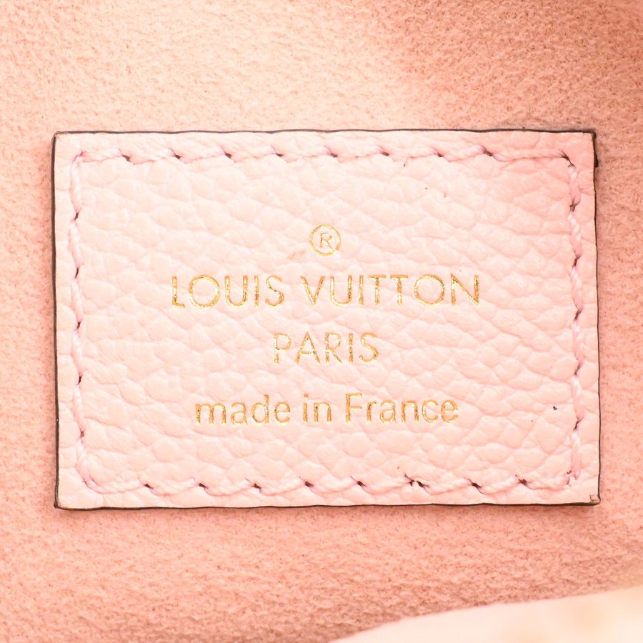 Louis Vuitton Handbag Marshmallow PM — view 6