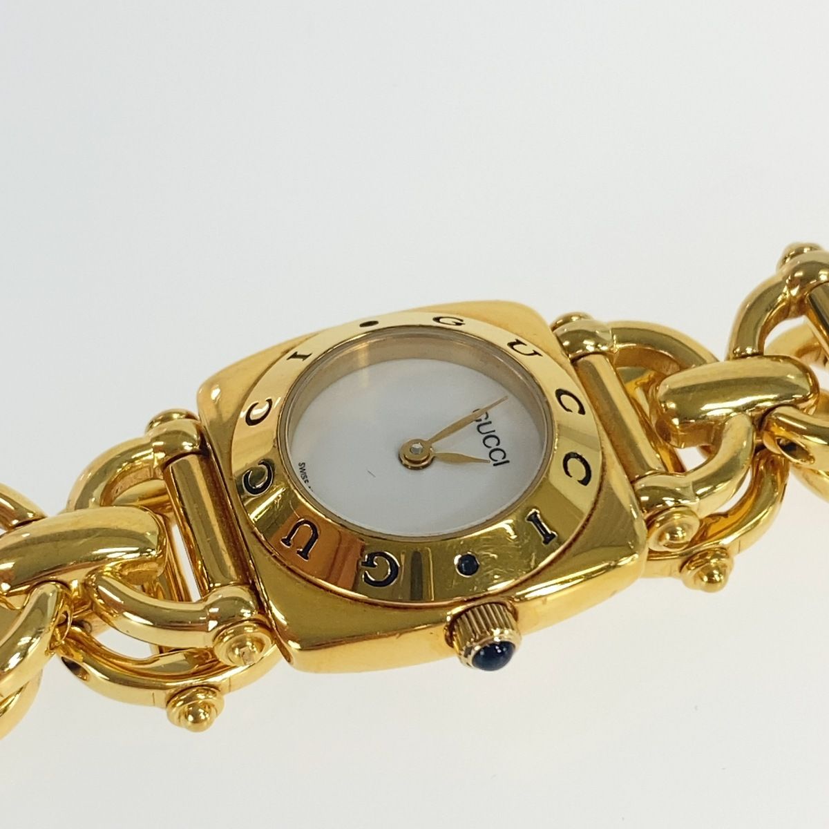 Gucci Vintage Gold White Metal Watch — view 6