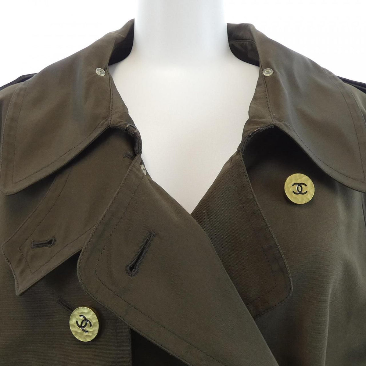 Chanel Vintage 94A Trench Coat — view 4