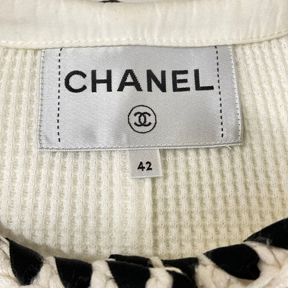 Chanel Jacket L White Black Waffle Collarless Trim Coco Buttons Rhinestone 42 — view 3