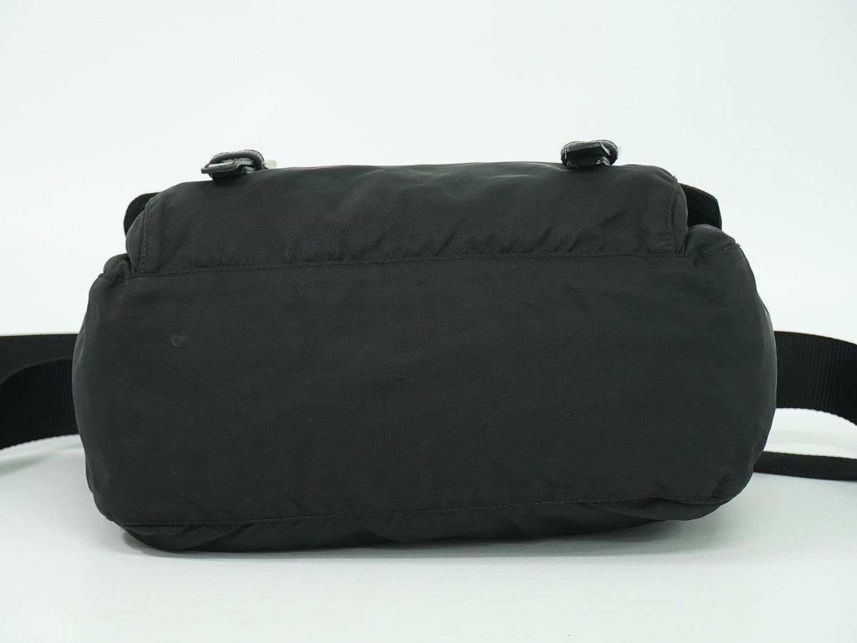 Prada Nylon Shoulder Bag Pochette Black — view 3