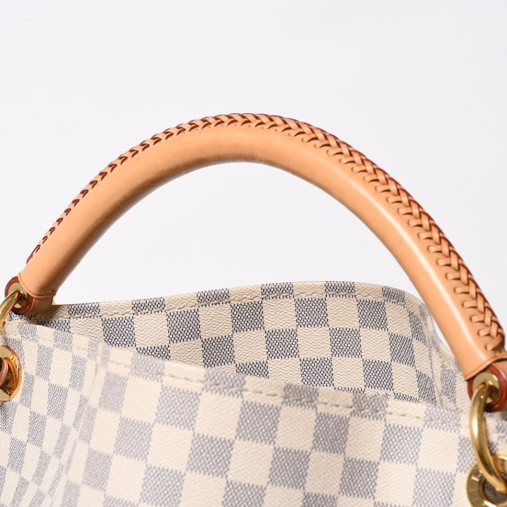 Louis Vuitton Artsy MM Shoulder Bag Monogram Leather Gold — view 8