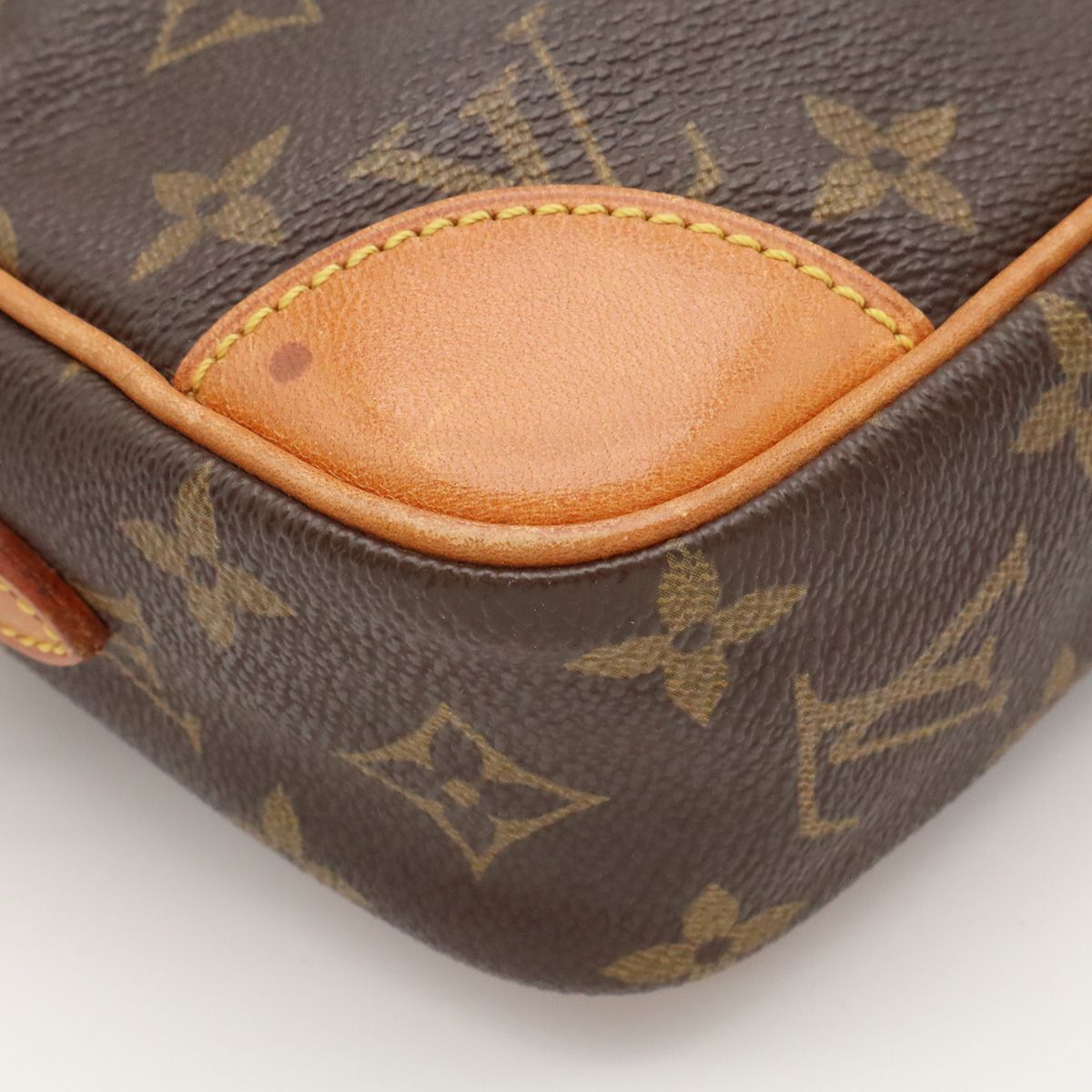 Louis Vuitton Monogram Trocadero 23 Shoulder Bag Crossbody Pochette — view 3