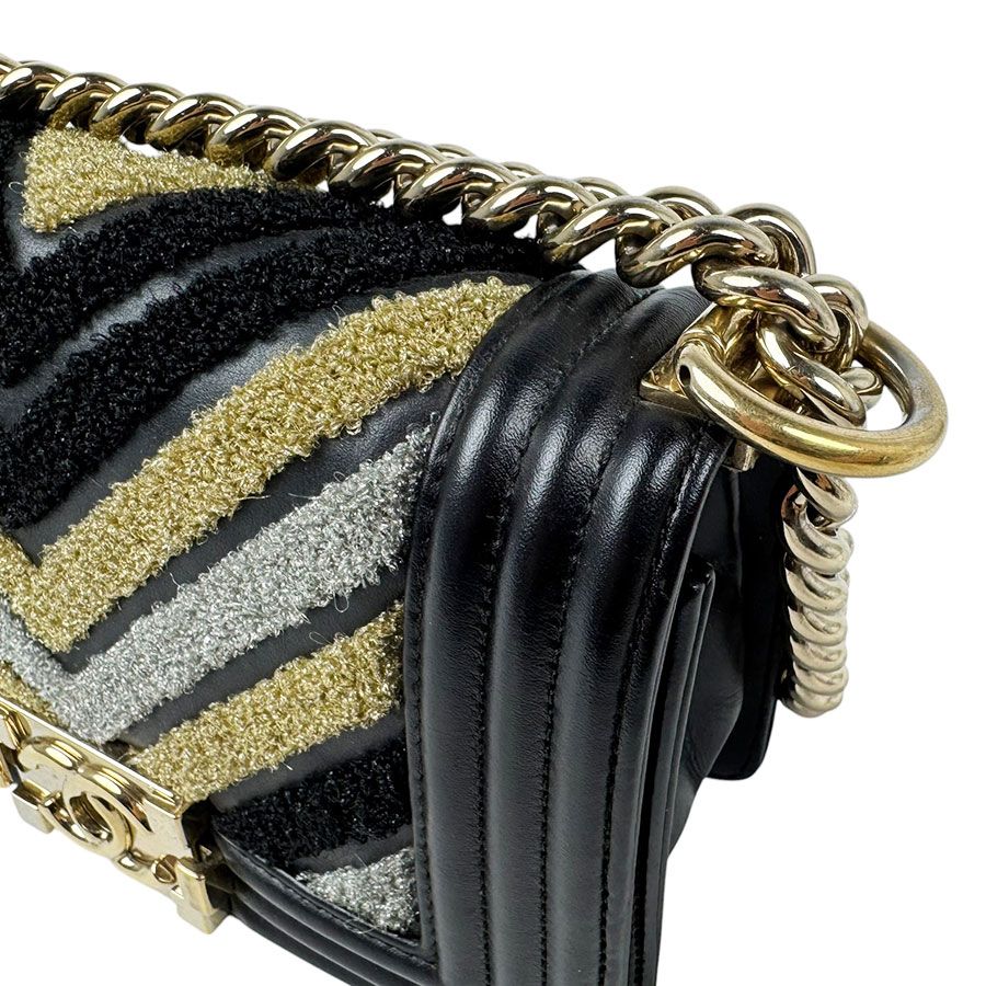 Chanel Shoulder Bag — view 6