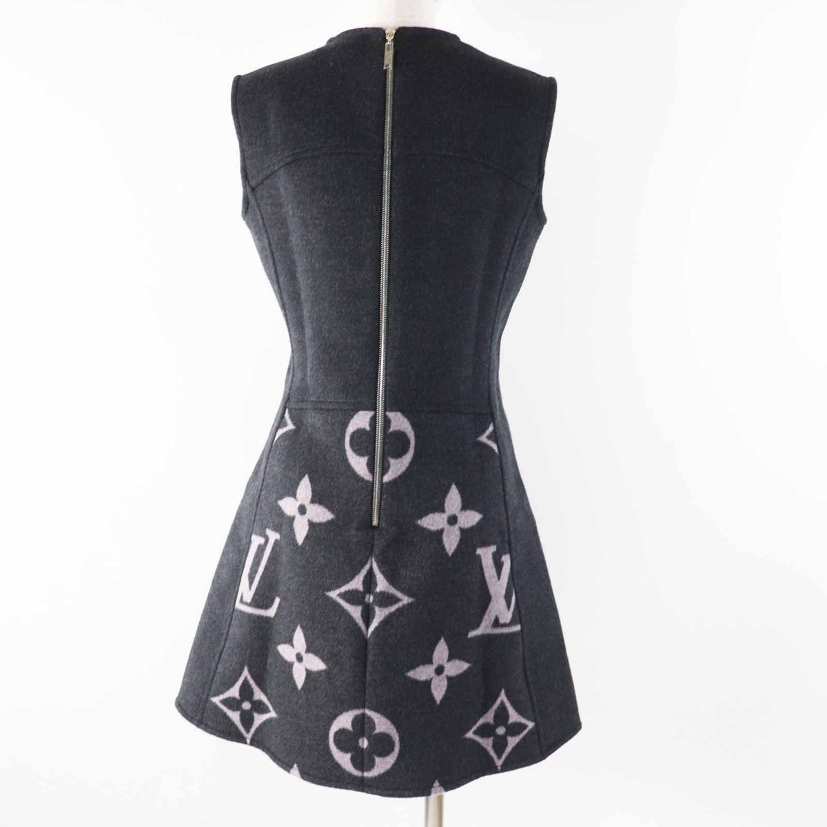 Louis Vuitton Monogram Sleeveless A-Line Dress Dark Gray Light Pink 36 — view 4
