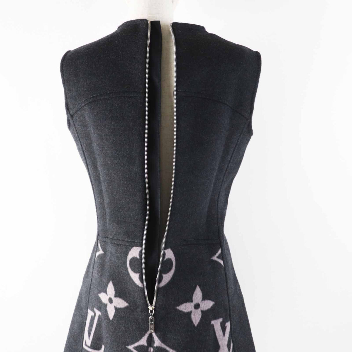 Louis Vuitton Monogram Sleeveless A-Line Dress Dark Gray Light Pink 36 — view 5