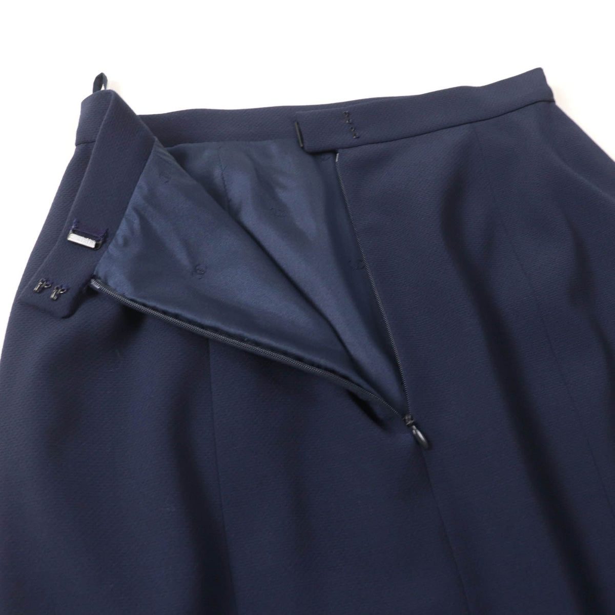 Chanel Vintage 96P CC Logo Button Jacket Skirt Set Navy 38 — view 7