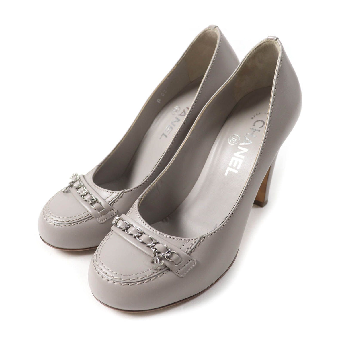 Chanel CC Logo Chain Decorative Round Toe Leather Pumps Gray Silver Heels