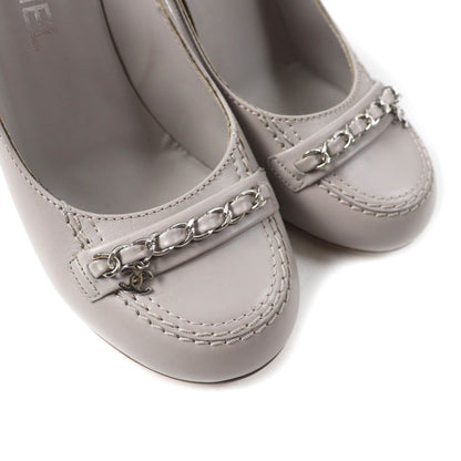 Chanel CC Logo Chain Decorative Round Toe Leather Pumps Gray Silver Heels — view 7
