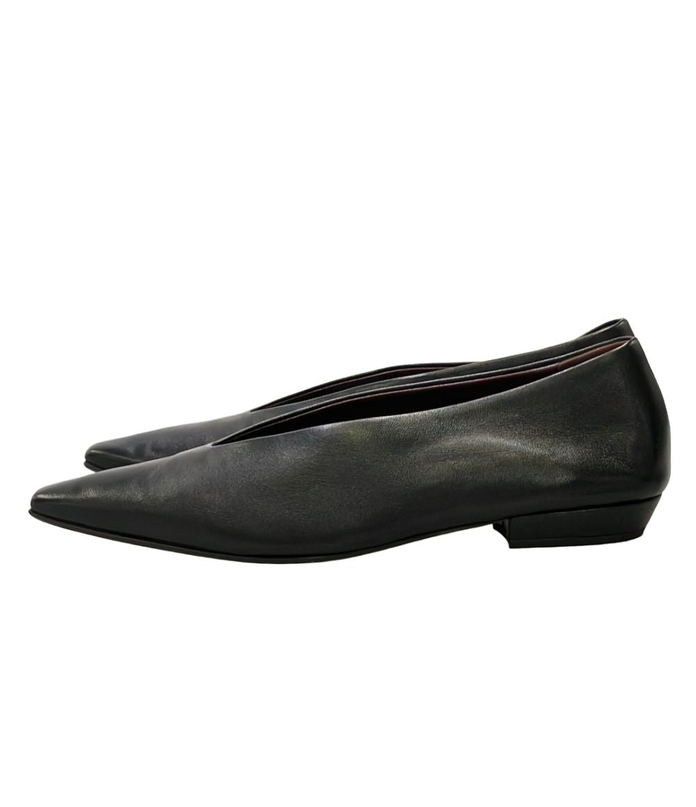Bottega Veneta Almond Toe Flat Shoes Pumps — view 2