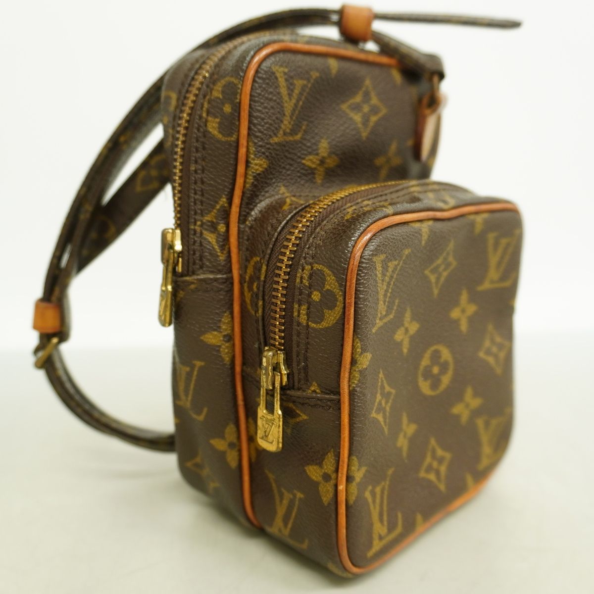 Louis Vuitton Shoulder Bag Monogram Mini Amazone Brown — view 2