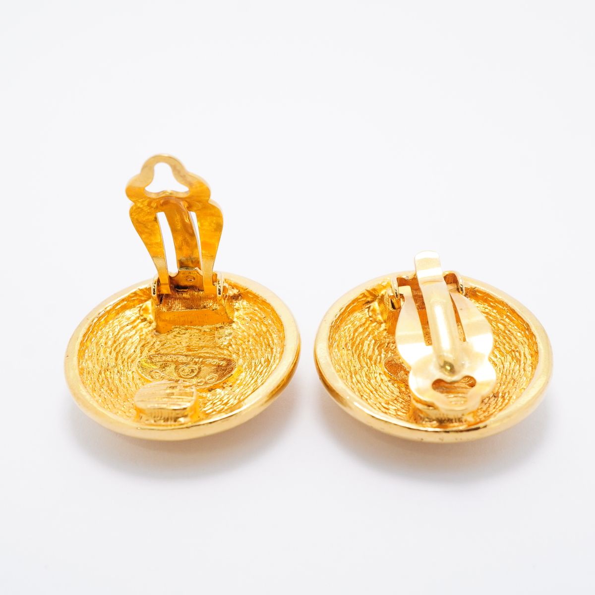 Chanel Earrings Vintage CC Logo Quilted Round Circle Gold Plated — view 3