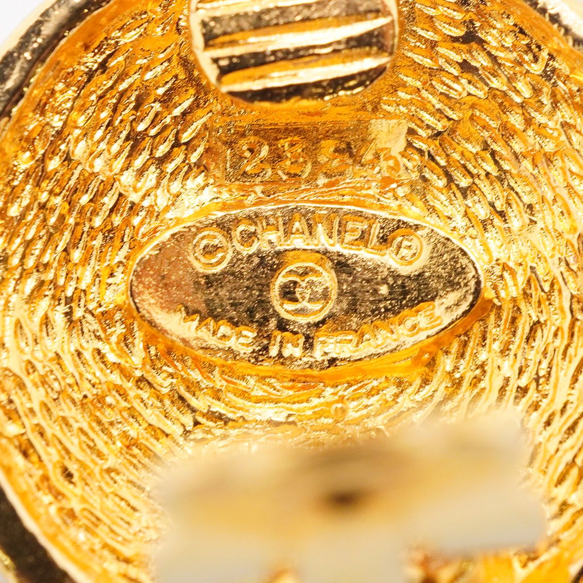 Chanel Earrings Vintage CC Logo Quilted Round Circle Gold Plated — view 4