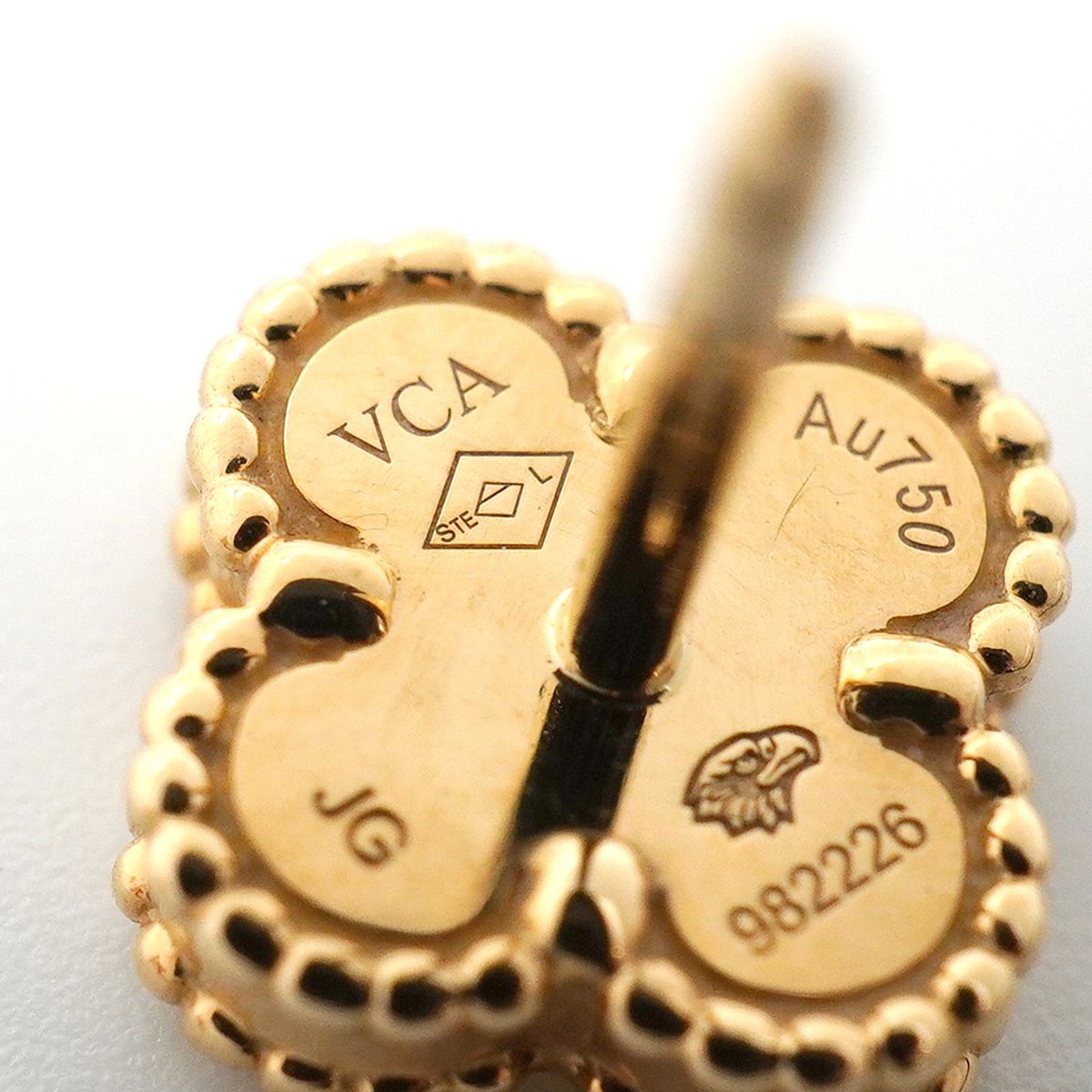Van Cleef & Arpels Earrings Sweet Alhambra 18K Yellow Gold Mother of Pearl — view 4