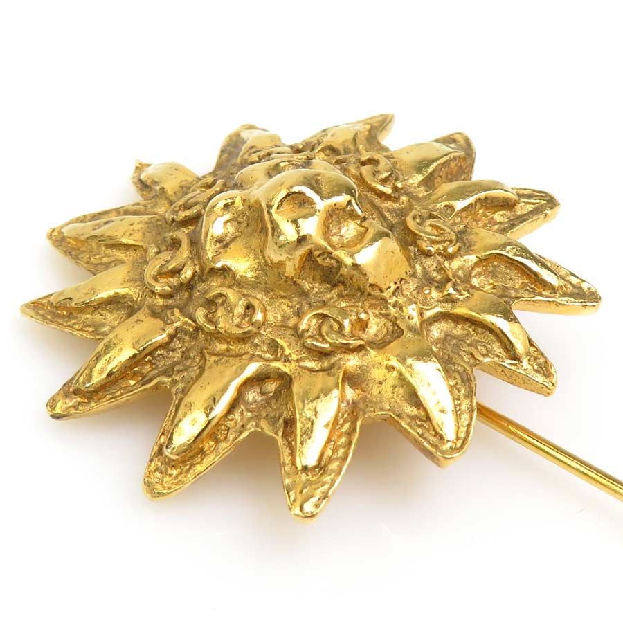 Chanel Brooch CC Logo — view 7