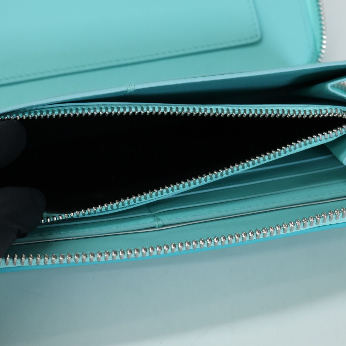 Tiffany & Co Smooth Leather Zip Around Wallet — view 7