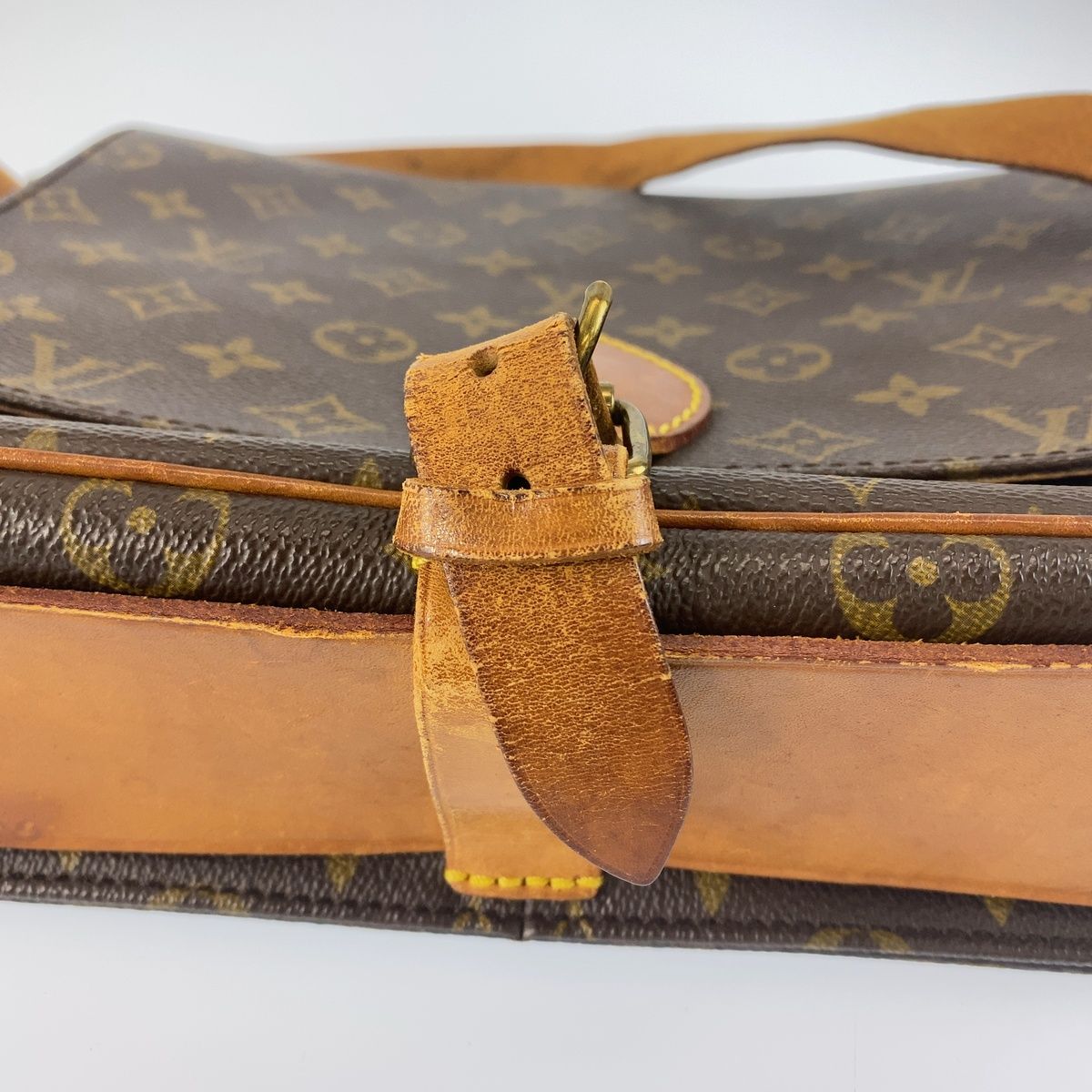 Louis Vuitton Monogram Cartouchiere GM Shoulder Bag Pochette Brown Gold Leather — view 4