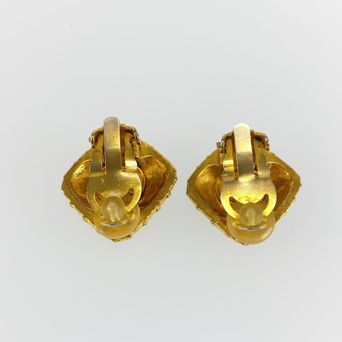 Chanel Quilted Earrings Gold Metal — view 2