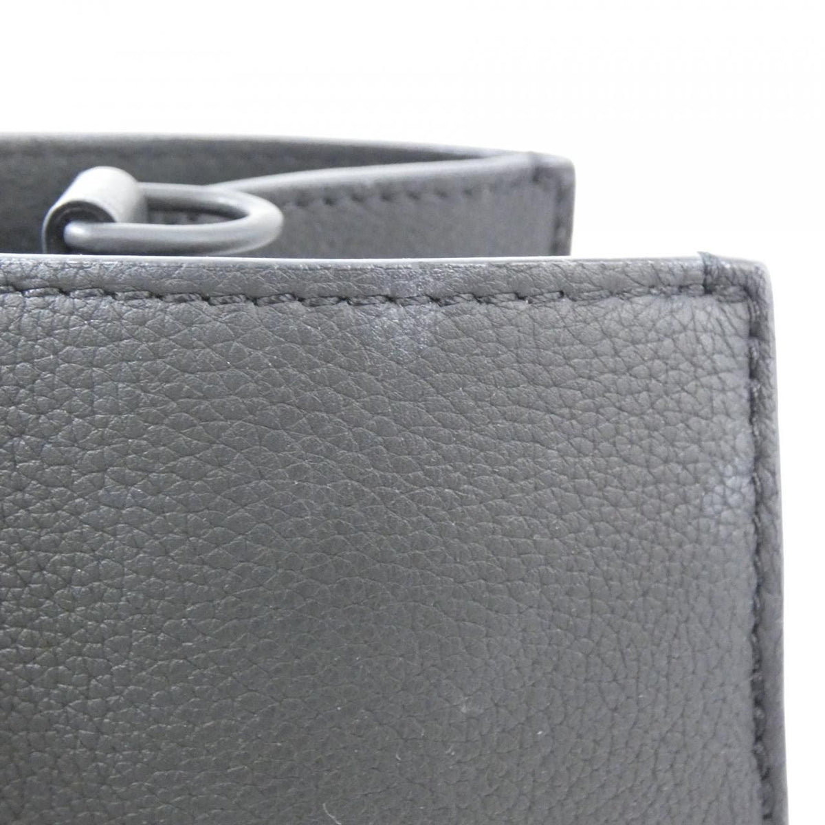 Louis Vuitton Lockme Tote Bag MM — view 4
