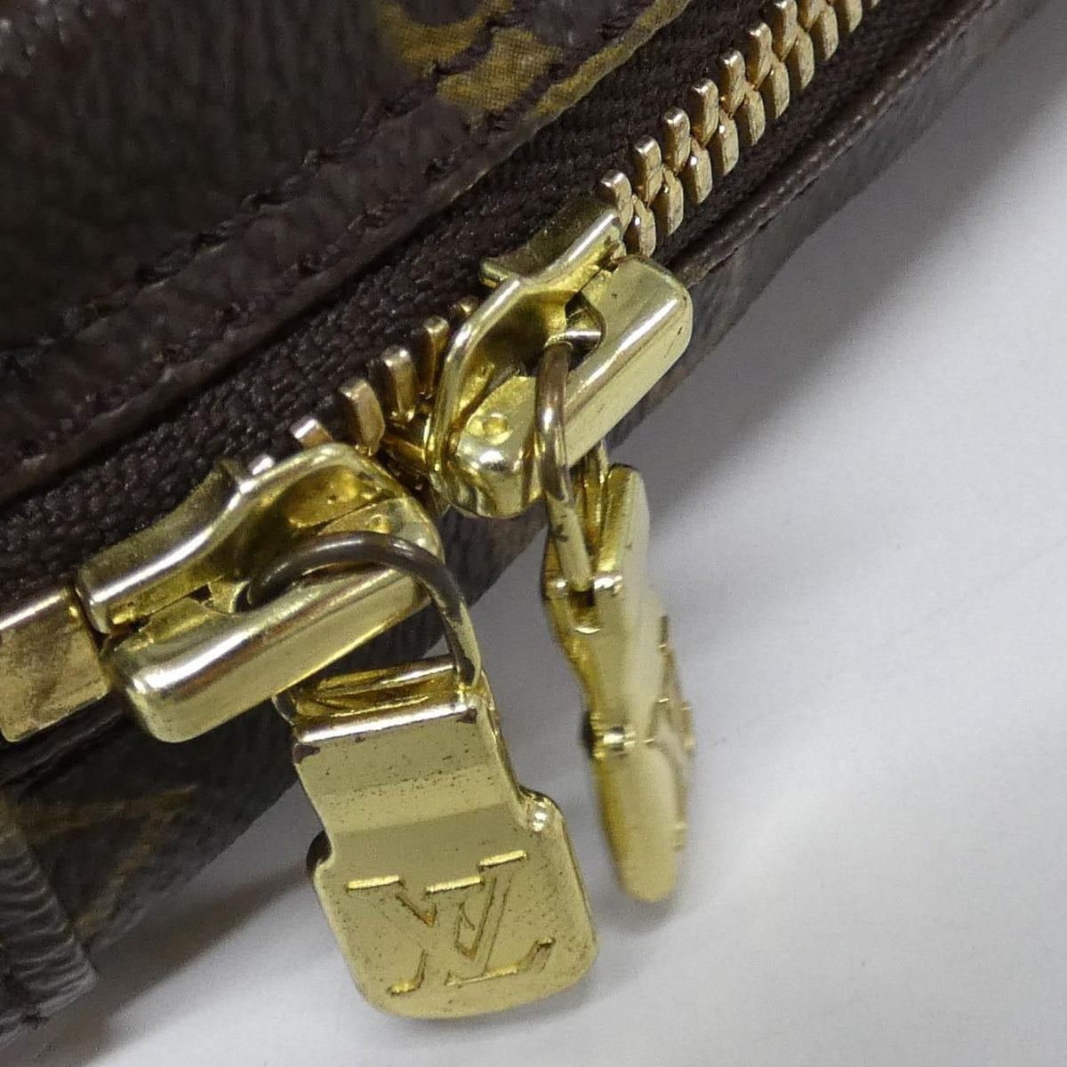 Louis Vuitton Monogram Pochette Gange — view 5