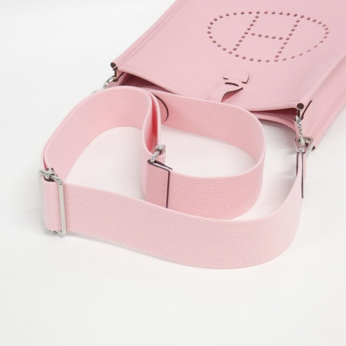 Hermes Evelyne 3 Shoulder Bag — view 4