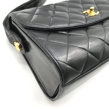 Chanel CC Logo Quilted Lambskin Leather Vintage Shoulder Bag Crossbody Turnlock — view 6