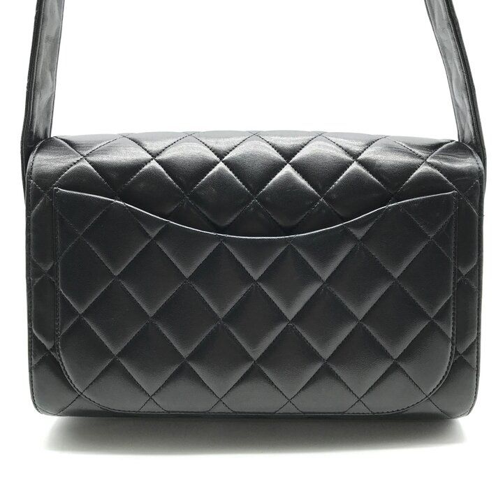 Chanel CC Logo Quilted Lambskin Leather Vintage Shoulder Bag Crossbody Turnlock — view 3