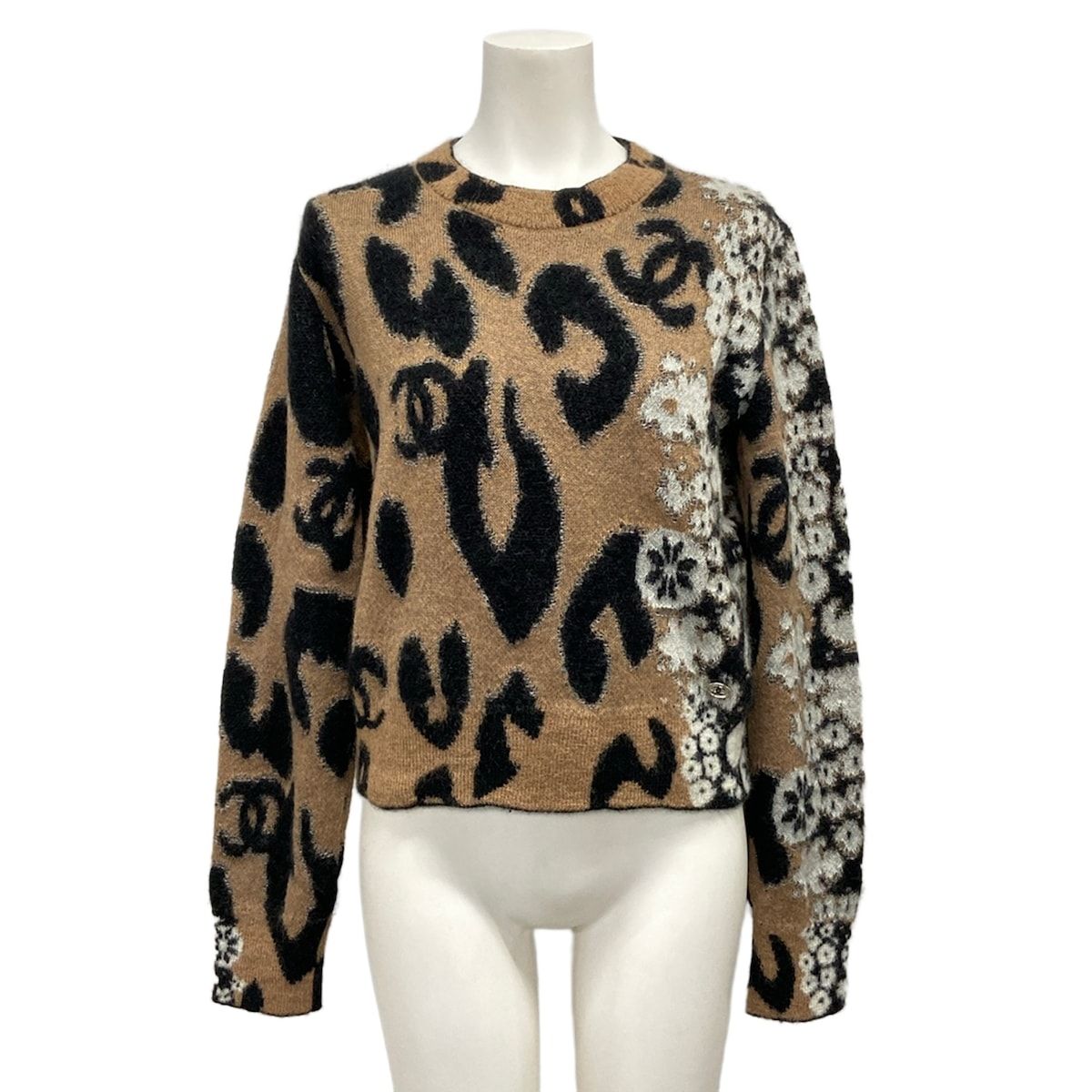 Chanel Long Sleeve Sweater M Beige Black White Leopard CC Logo Cashmere 38