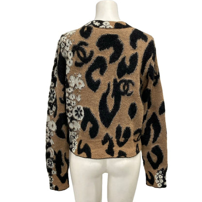 Chanel Long Sleeve Sweater M Beige Black White Leopard CC Logo Cashmere 38 — view 2