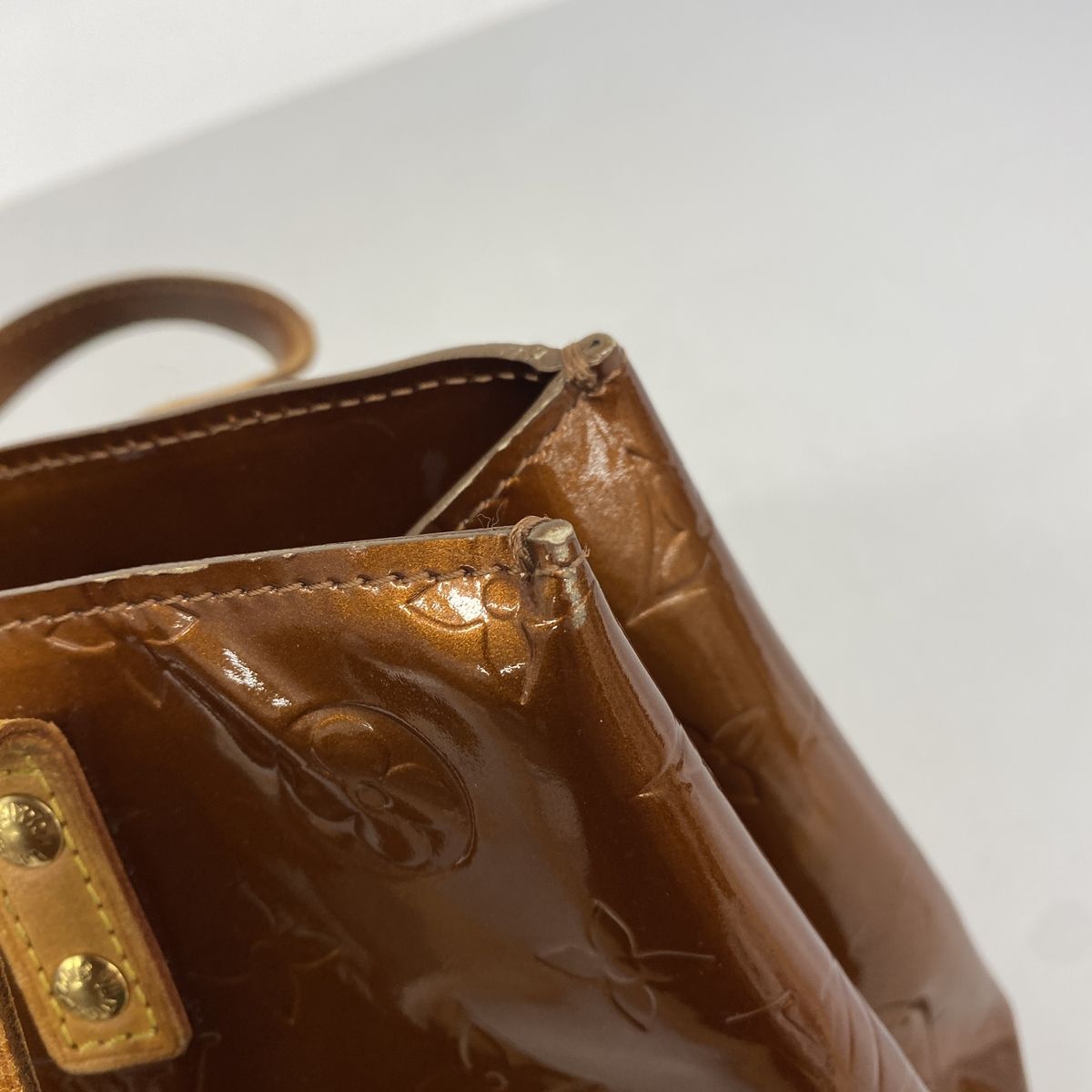Louis Vuitton Handbag Vernis Reade PM Bronze — view 8