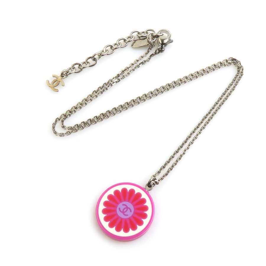 Chanel Necklace CC Logo — view 2
