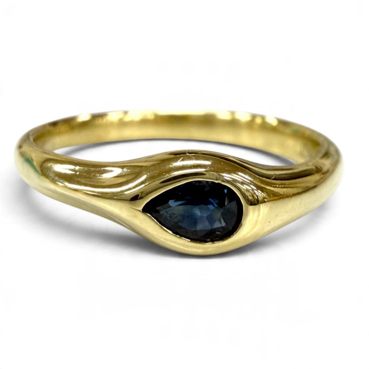 Tiffany & Co Vintage 18K Pear Shape Sapphire Ring