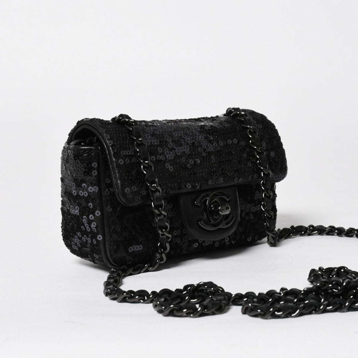 Chanel Shoulder Bag Mini Quilted Moonlight on Water Sequins Black — view 3