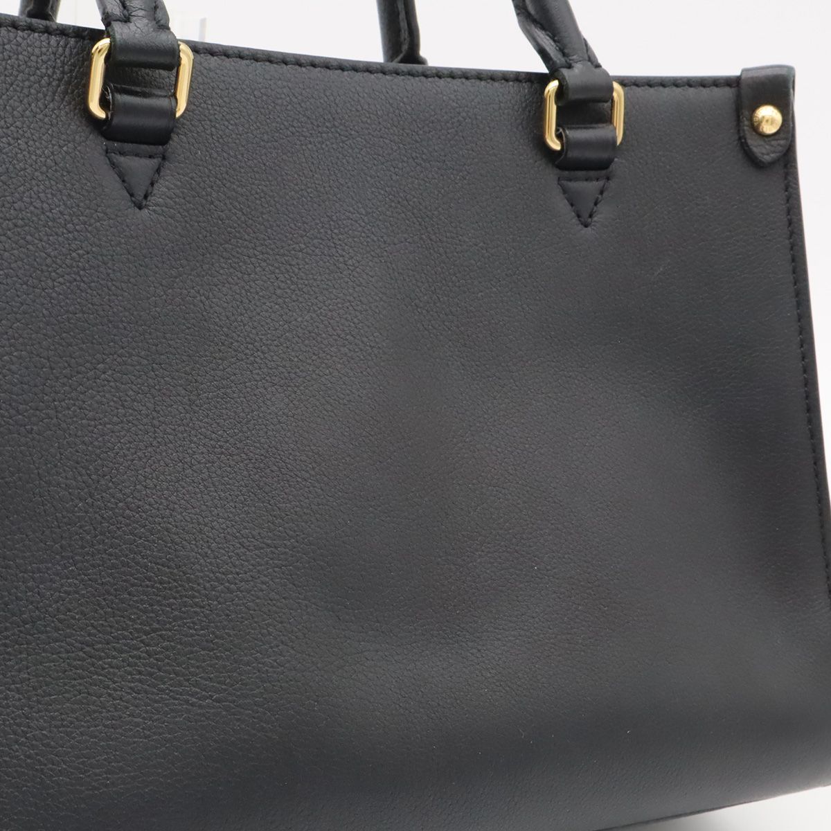 Louis Vuitton Lockme Lock & Go 2-Way Shoulder Bag Black — view 8