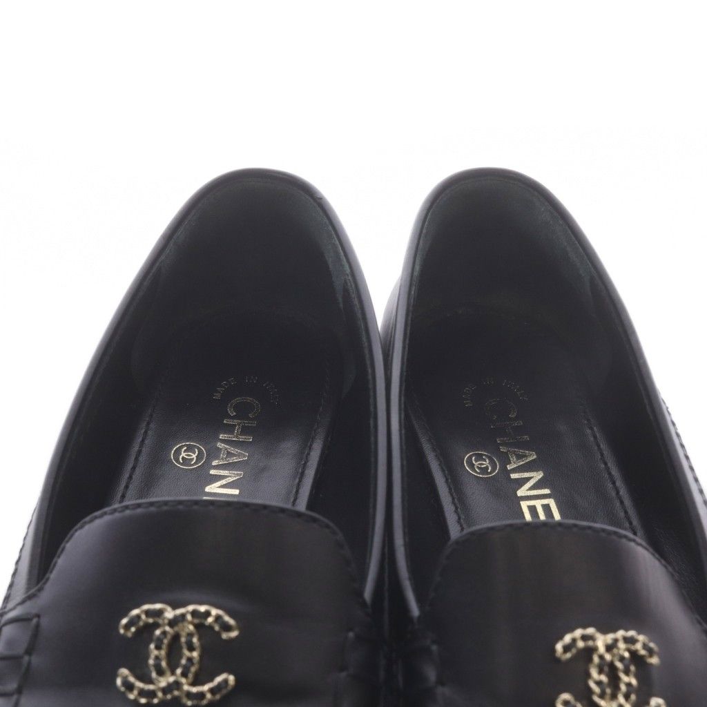 Chanel CC Logo Chain Leather Loafers Slip-on 39C Black — view 8