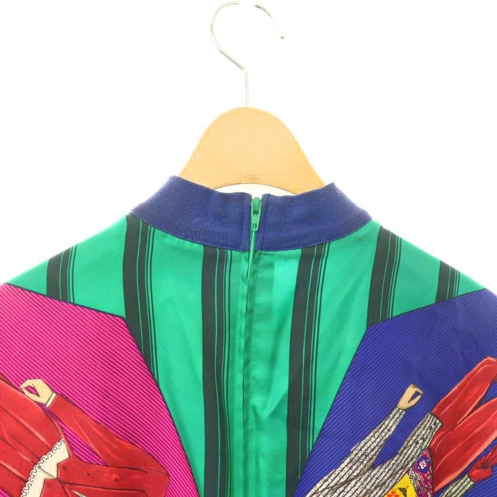 Versace Gianni Top Blouse Pullover Silk Short Sleeve All Over Print 40 — view 5