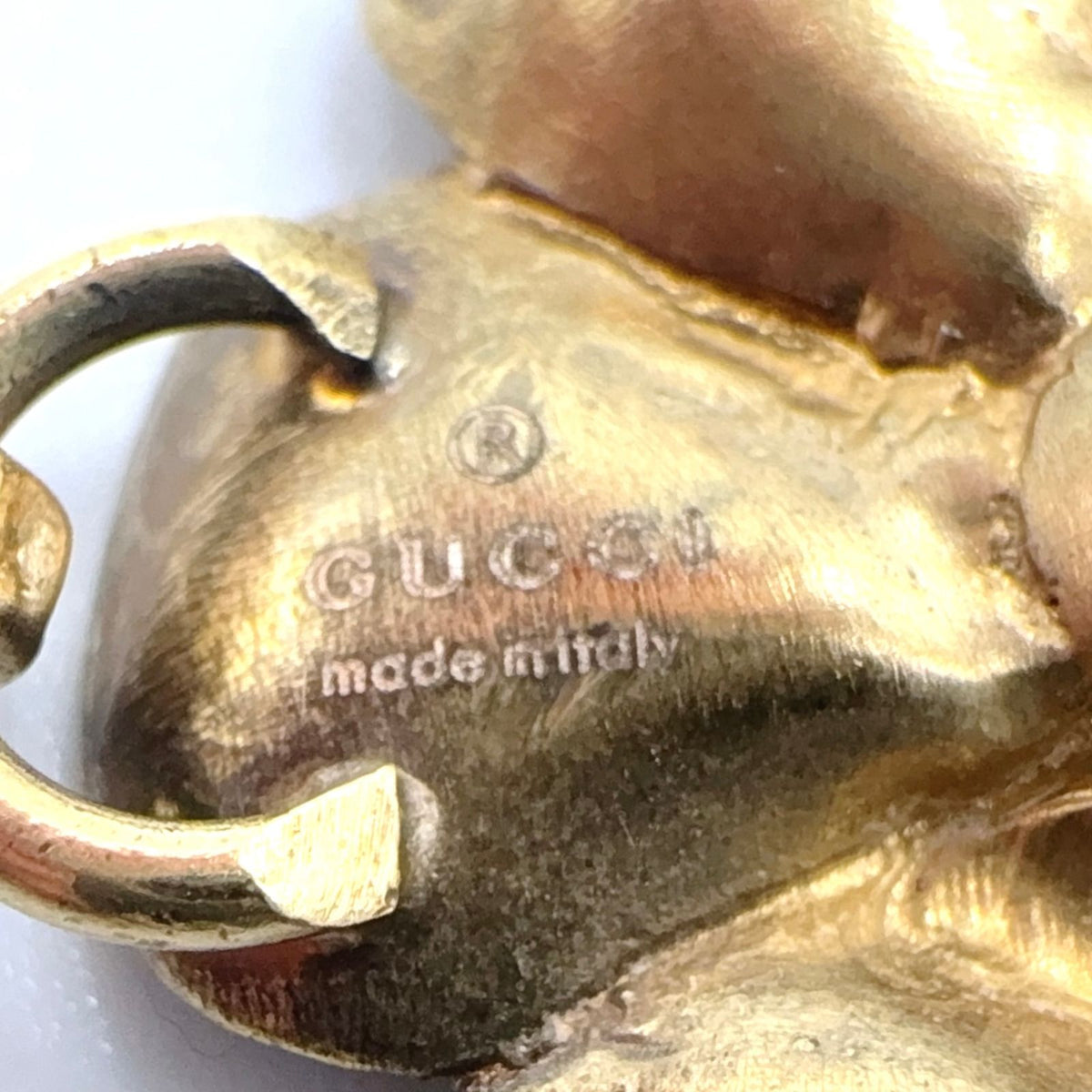 Gucci Interlocking G Flower Metal Gold Bracelet — view 4