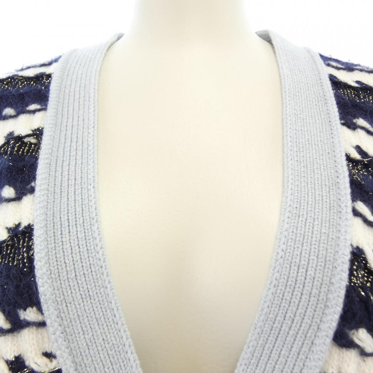 Chanel 22B Cardigan Navy — view 6