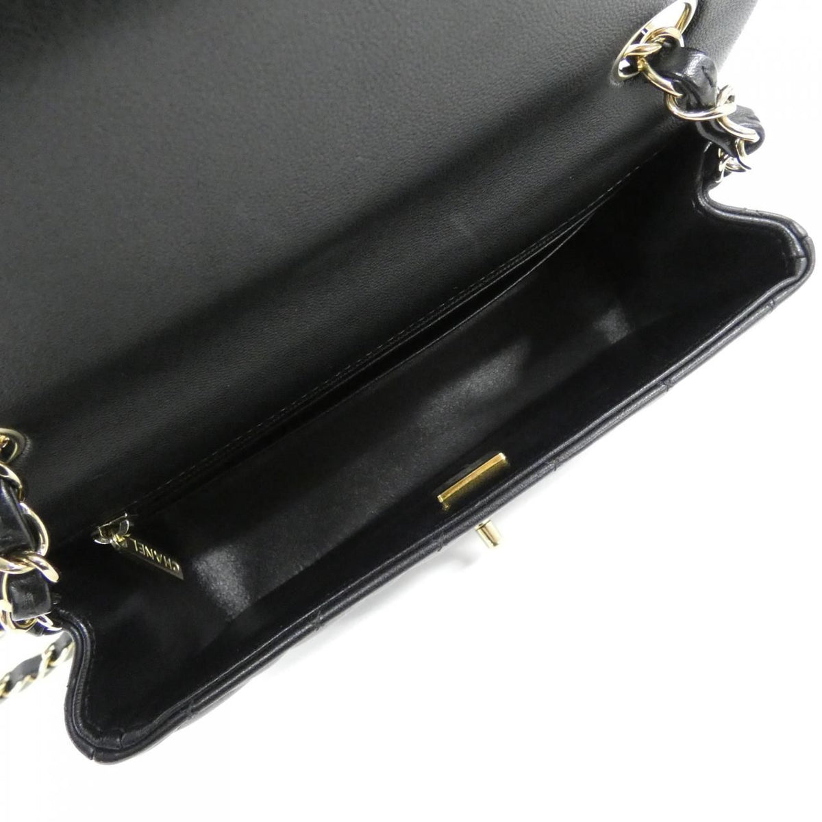 Chanel Shoulder Bag Black — view 6