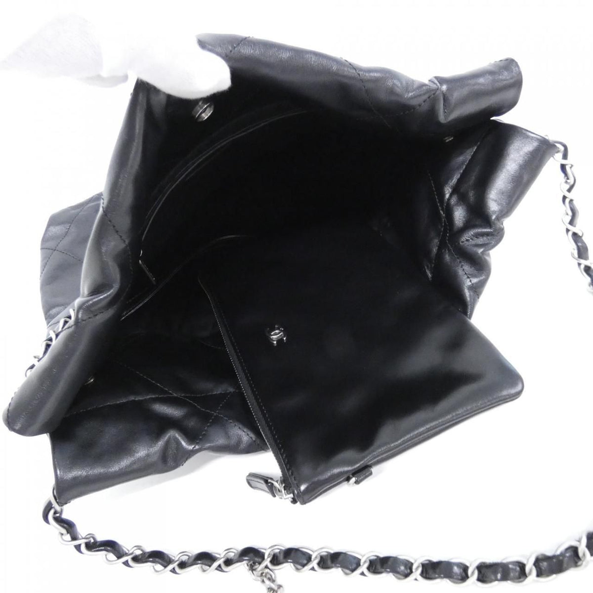 Chanel 22 Line Small Shoulder Bag — view 7