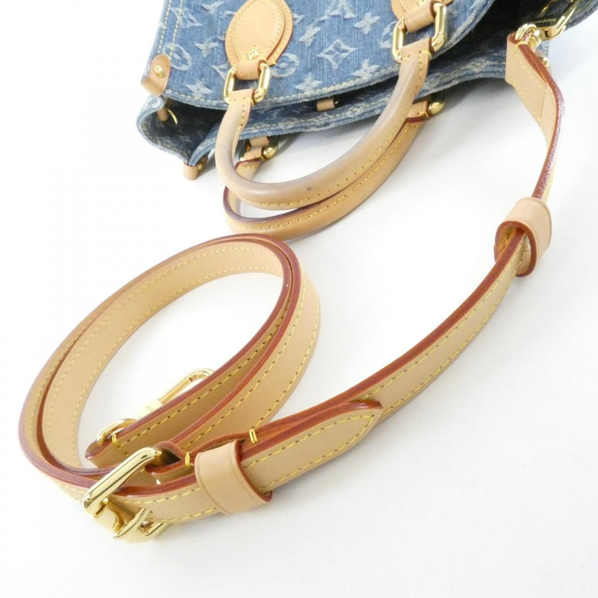 Louis Vuitton LV Remix On The Go PM Bag — view 6