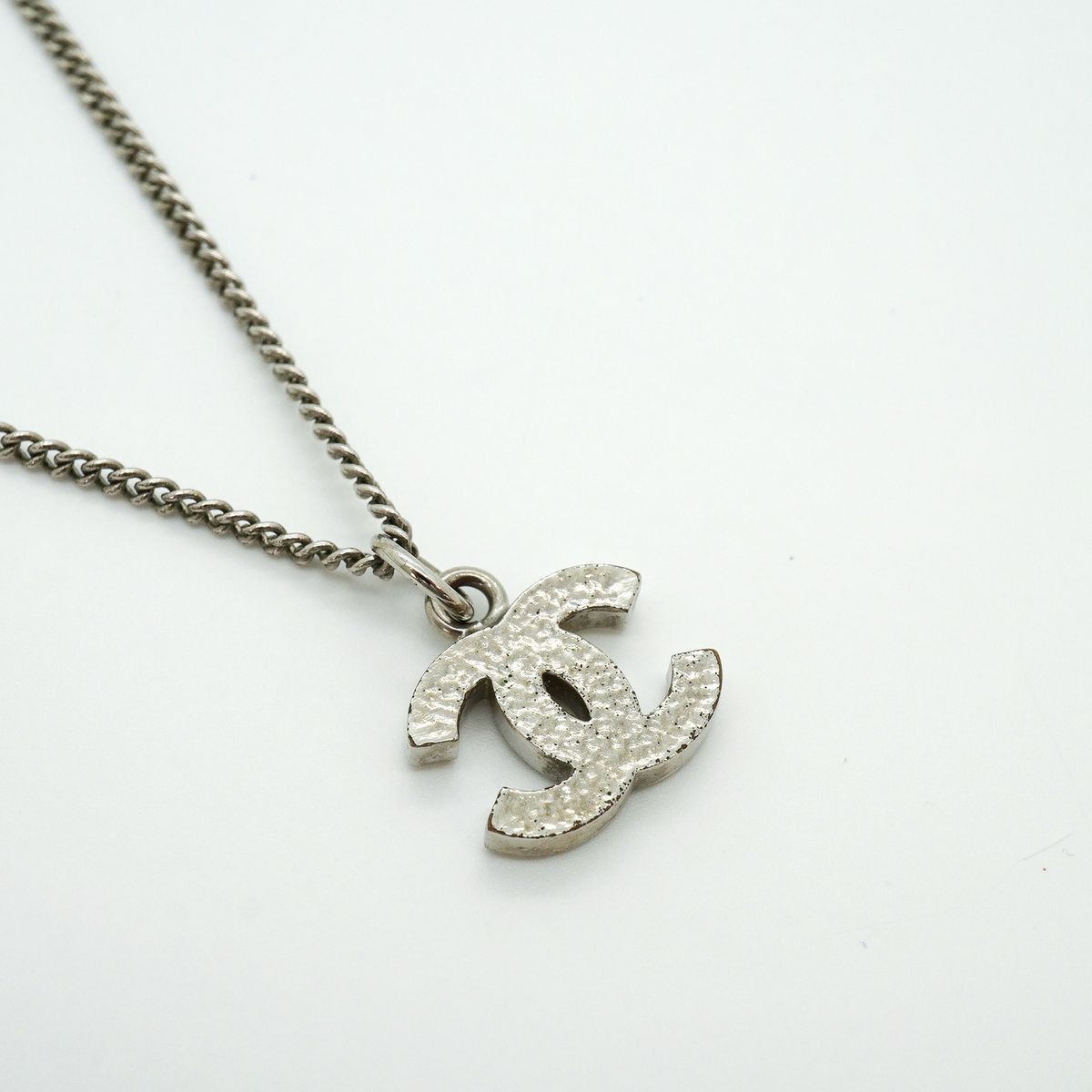 Chanel Necklace CC Logo Metal Rhinestone Silver — view 2