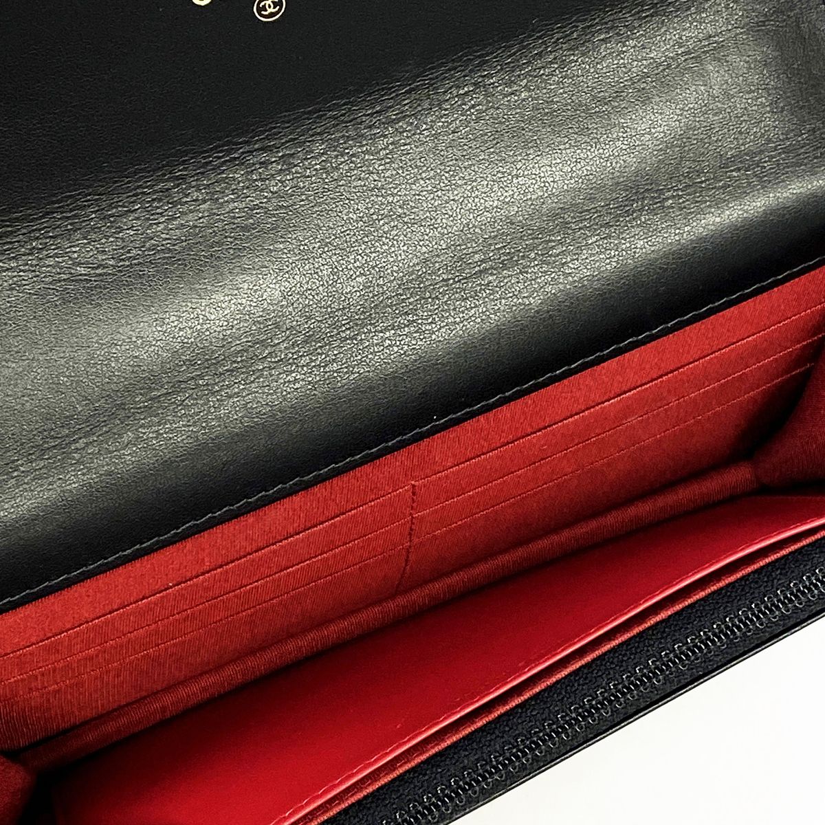 Chanel Handbag Chanel 19 Lambskin Black Gold Silver 2-Way Bag — view 4