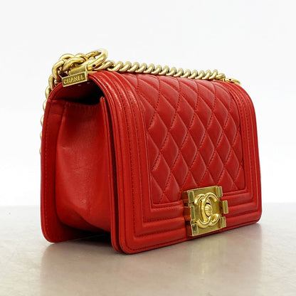 Chanel Shoulder Bag Boy Lambskin Red Gold — view 2
