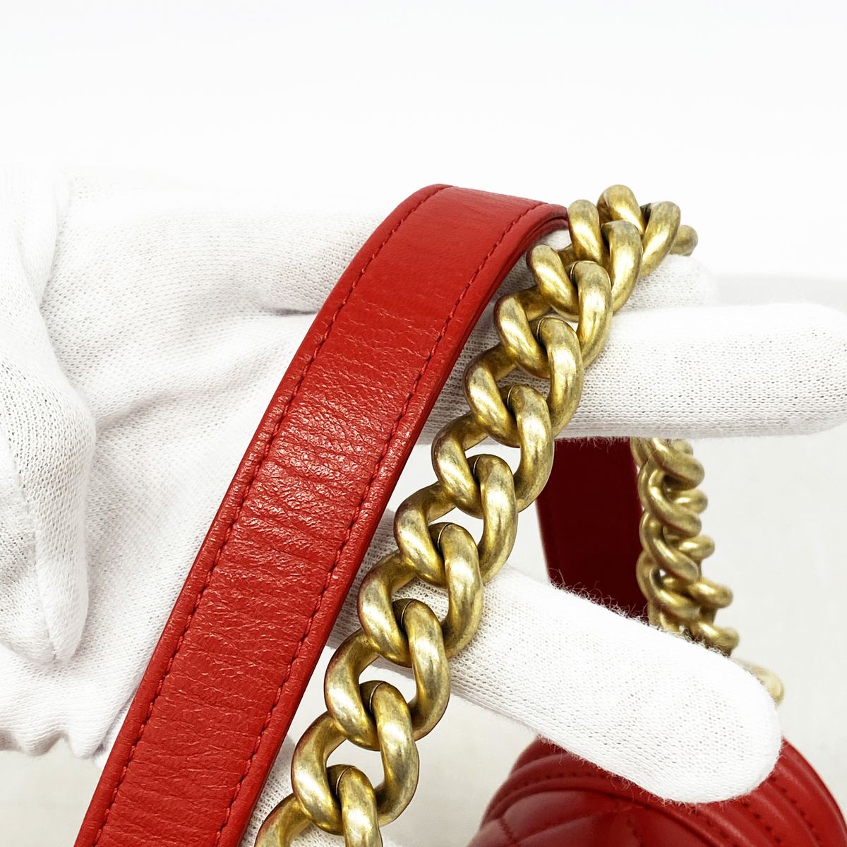 Chanel Shoulder Bag Boy Lambskin Red Gold — view 7