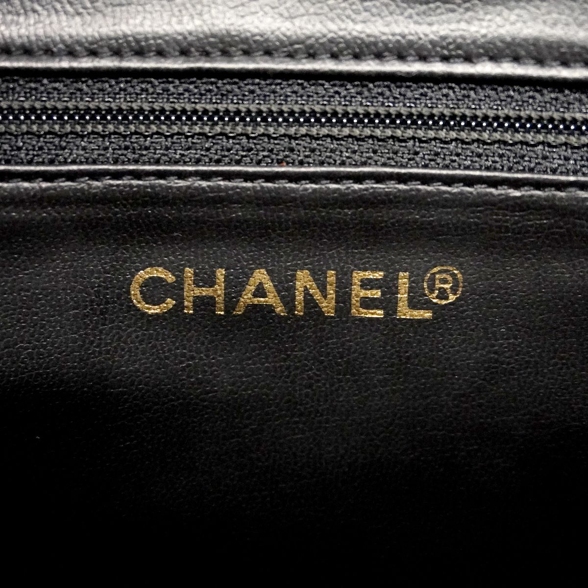 Chanel Shoulder Bag Quilted Caviar Leather Black Gold — view 5