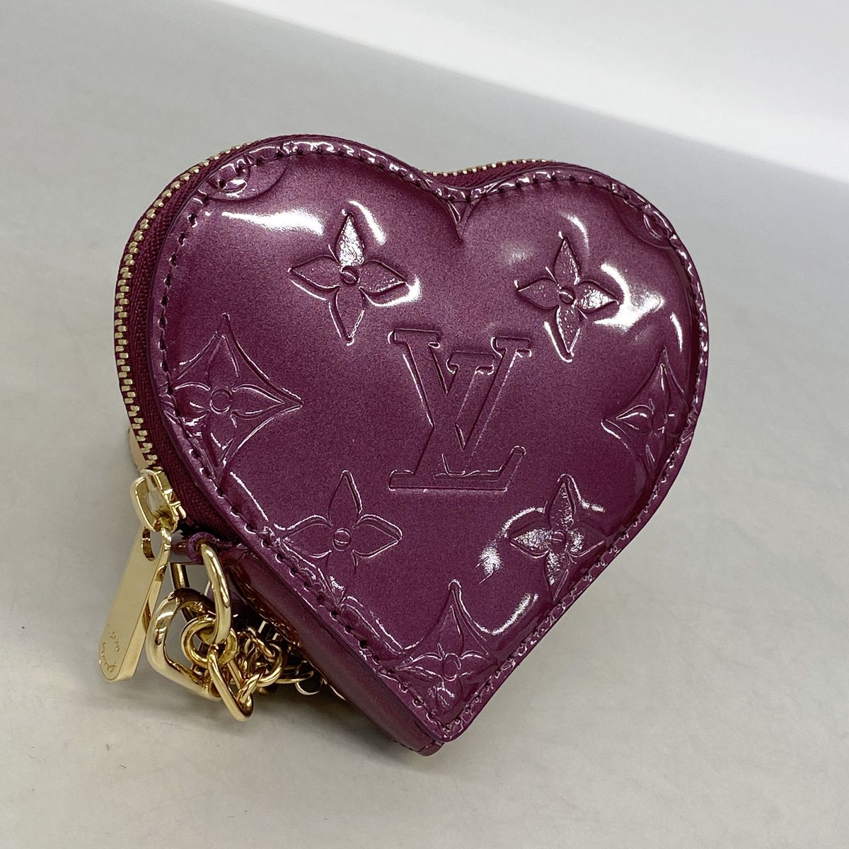 Louis Vuitton Coin Purse Vernis Porte Monnaie Coeur Violette — view 2